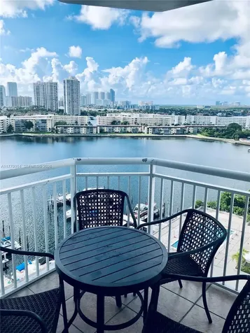 18071 Biscayne Boulevard Aventura FL 33160