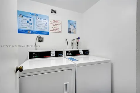 18071 Biscayne Boulevard Aventura FL 33160