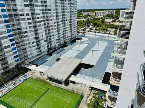 18071 Biscayne Boulevard Aventura FL 33160