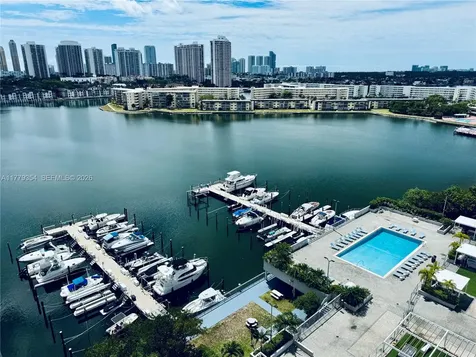 18071 Biscayne Boulevard Aventura FL 33160