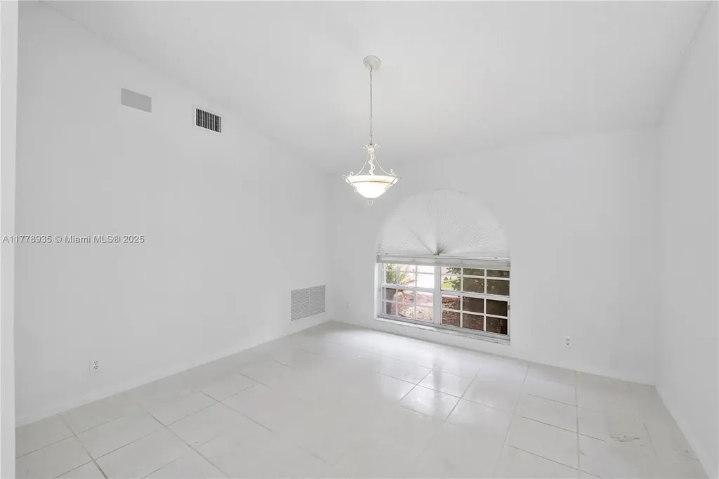 4622 NW 100th Terrace Coral Springs FL 33076