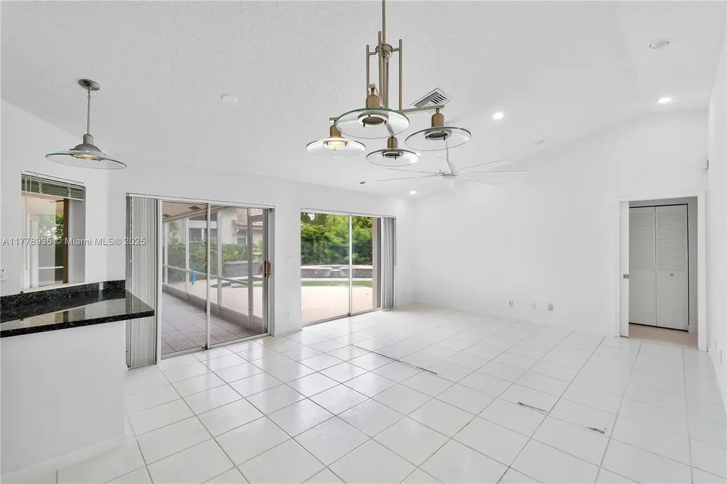 4622 NW 100th Terrace Coral Springs FL 33076