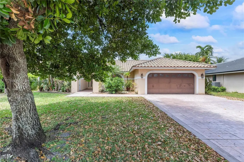 4622 NW 100th Terrace Coral Springs FL 33076
