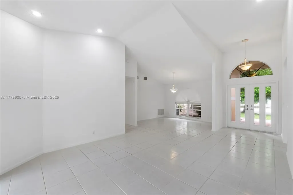 4622 NW 100th Terrace Coral Springs FL 33076