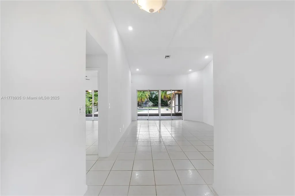 4622 NW 100th Terrace Coral Springs FL 33076