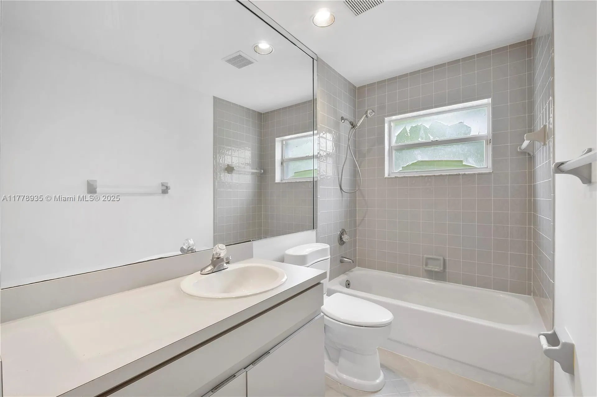 4622 NW 100th Terrace Coral Springs FL 33076