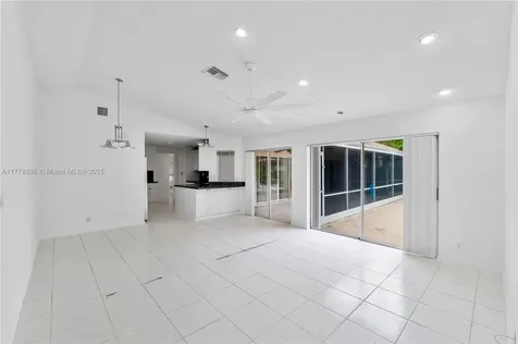 4622 NW 100th Terrace Coral Springs FL 33076