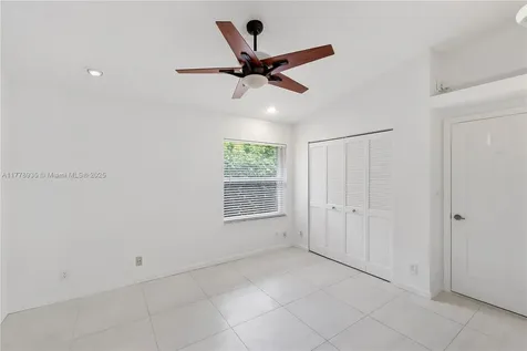 4622 NW 100th Terrace Coral Springs FL 33076