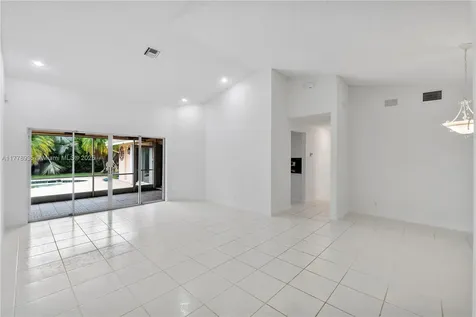 4622 NW 100th Terrace Coral Springs FL 33076