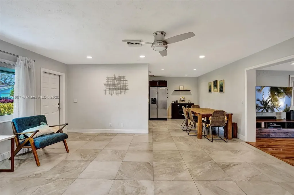 1083 SW 25th Place Boynton Beach FL 33426