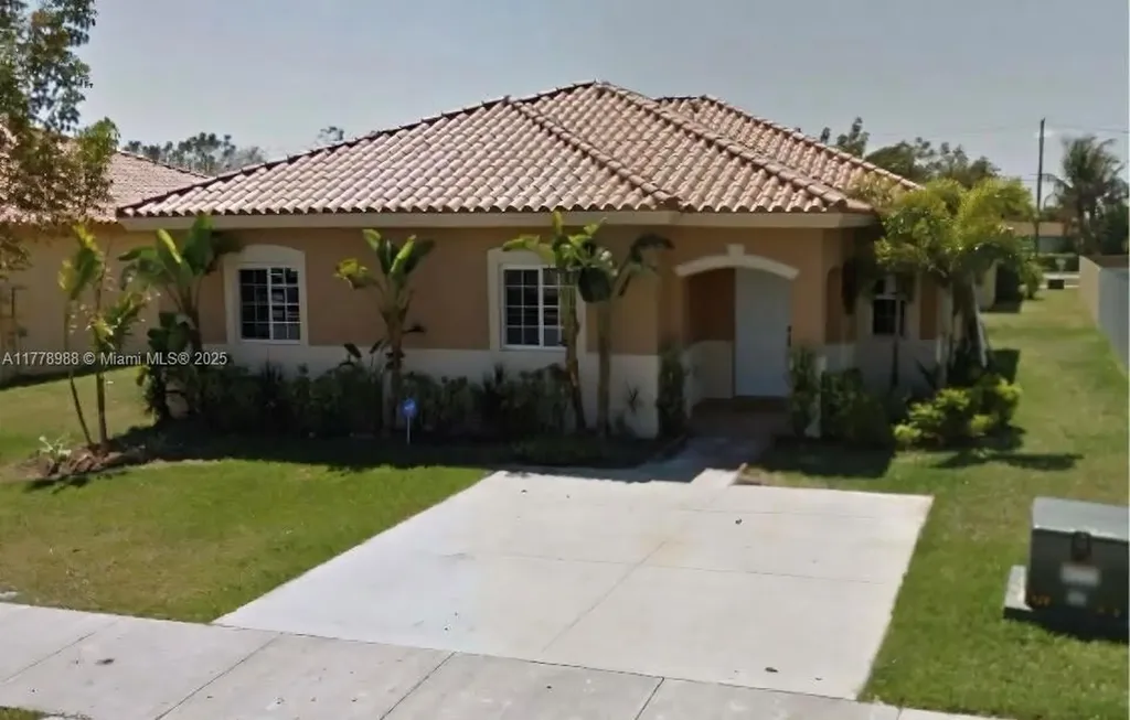 19084 SW 319th Street Homestead FL 33030