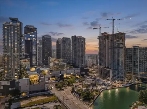 88 SW 7th Street Miami FL 33130