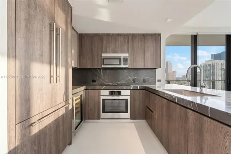 88 SW 7th Street Miami FL 33130