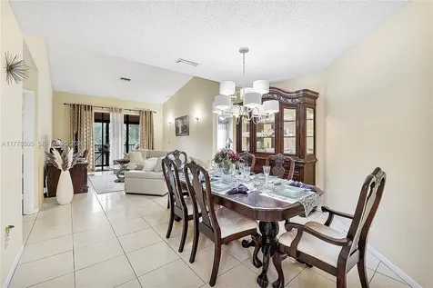 4101 E Coral Tree Circle Coconut Creek FL 33073