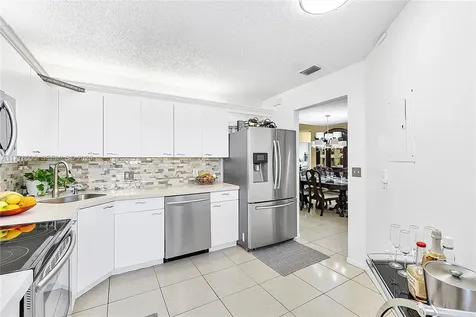 4101 E Coral Tree Circle Coconut Creek FL 33073