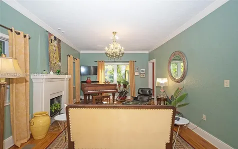 1456 SW 13th Street Miami FL 33145