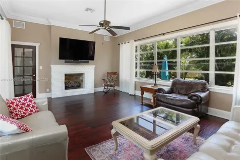 1036 Jefferson Street Hollywood FL 33019