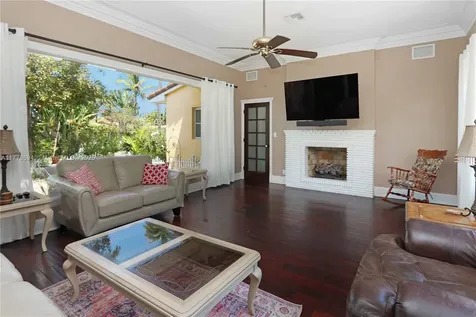 1036 Jefferson Street Hollywood FL 33019