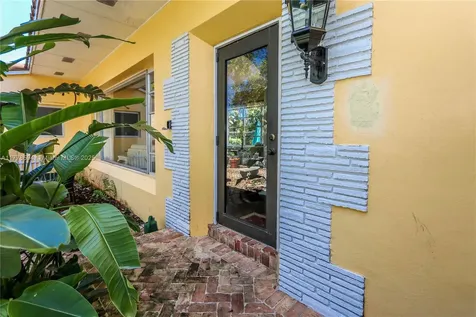 1036 Jefferson Street Hollywood FL 33019