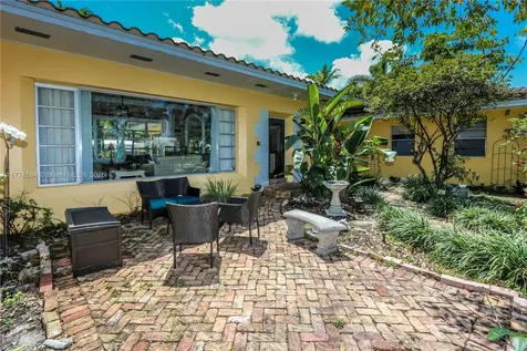 1036 Jefferson Street Hollywood FL 33019