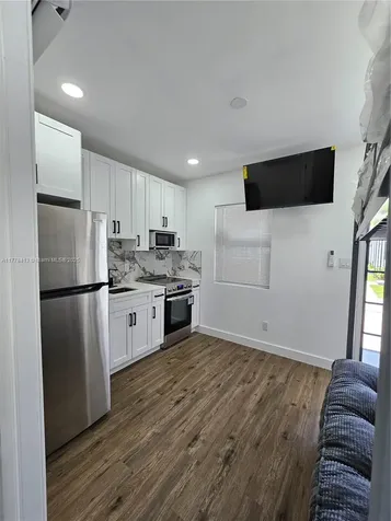 1946 Pierce Street Hollywood FL 33020