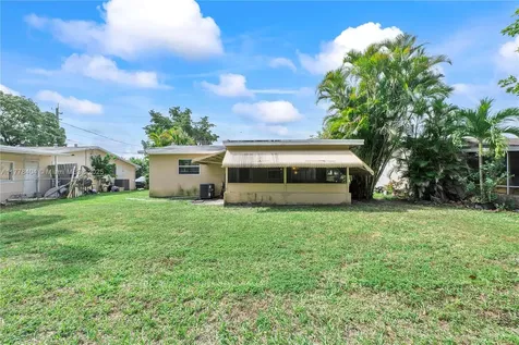8391 NW 27th Place Sunrise FL 33322