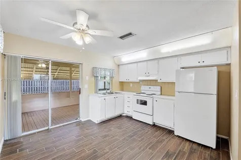 8391 NW 27th Place Sunrise FL 33322