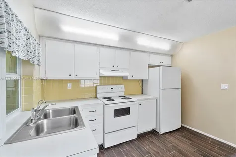 8391 NW 27th Place Sunrise FL 33322