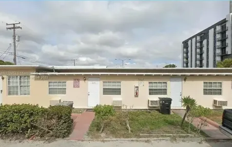 425 NE 8th Street Fort Lauderdale FL 33304