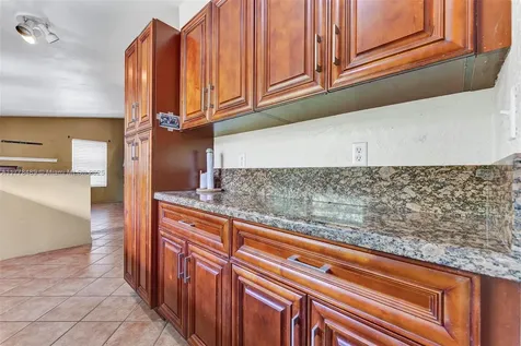 3950 SW 53rd Avenue Davie FL 33314