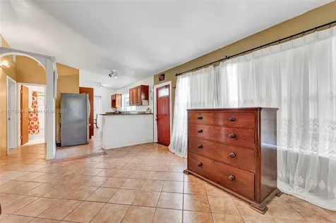 3950 SW 53rd Avenue Davie FL 33314