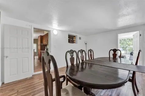 3950 SW 53rd Avenue Davie FL 33314
