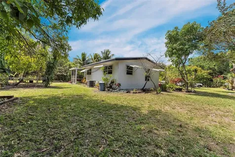 3950 SW 53rd Avenue Davie FL 33314
