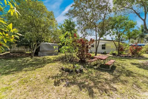 3950 SW 53rd Avenue Davie FL 33314