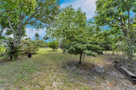3950 SW 53rd Avenue Davie FL 33314
