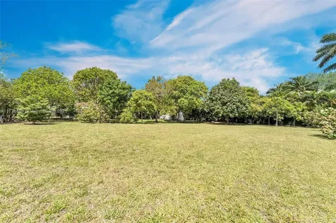 3950 SW 53rd Avenue Davie FL 33314