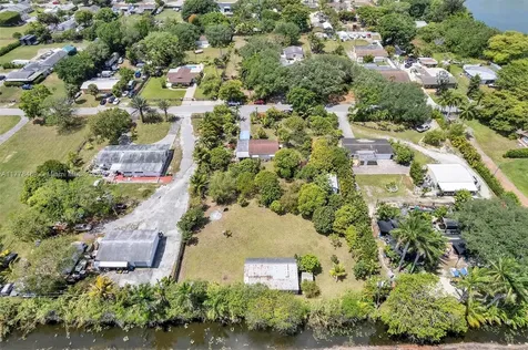 3950 SW 53rd Avenue Davie FL 33314