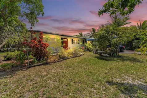 3950 SW 53rd Avenue Davie FL 33314