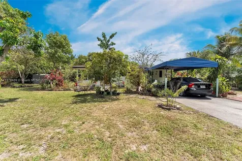 3950 SW 53rd Avenue Davie FL 33314