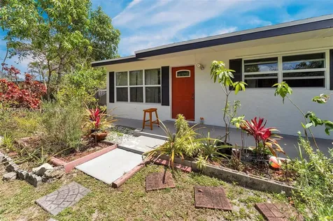 3950 SW 53rd Avenue Davie FL 33314