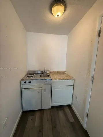 1612 NW 51st Terrace Miami FL 33142