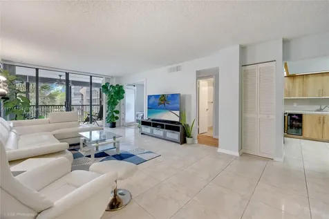2804 N 46th Avenue Hollywood FL 33021