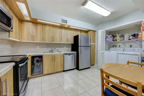 2804 N 46th Avenue Hollywood FL 33021