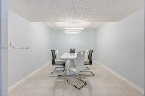 2804 N 46th Avenue Hollywood FL 33021