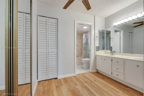 2804 N 46th Avenue Hollywood FL 33021