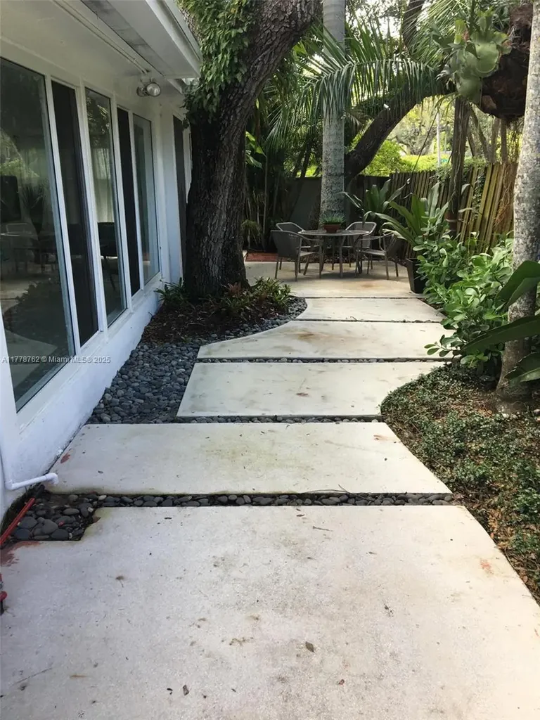701 SW 9th Avenue Fort Lauderdale FL 33315