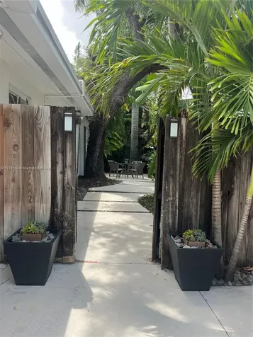 701 SW 9th Avenue Fort Lauderdale FL 33315