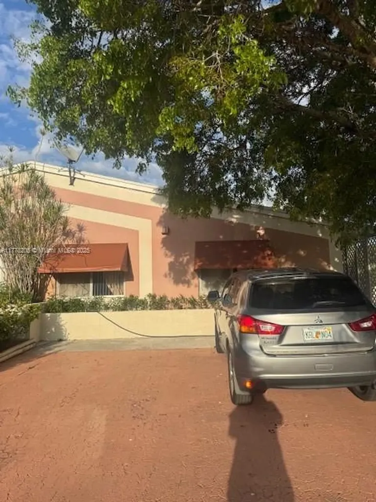 9823 SW 146th Place Miami FL 33186