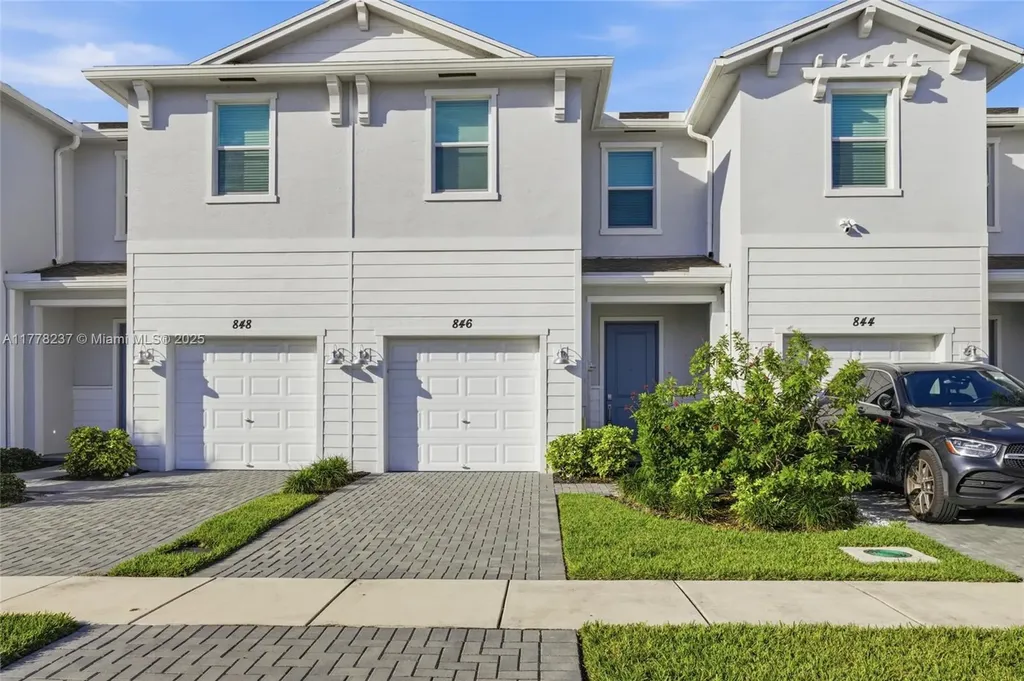 846 SE Grovebush Lane Port St. Lucie FL 34984