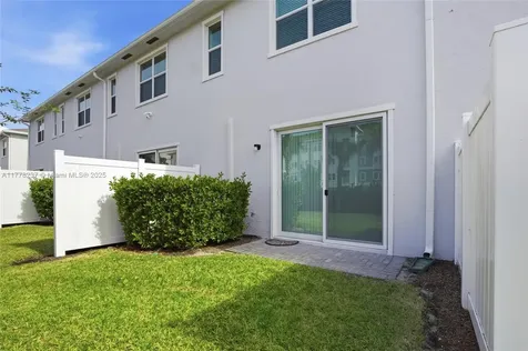 846 SE Grovebush Lane Port St. Lucie FL 34984